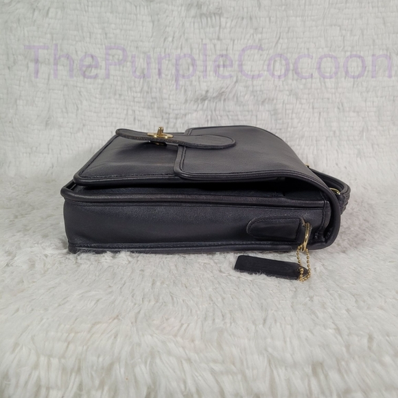 SOLD!!! Navy, Vintage Coach Station Bag #5130 - Picture 3 of 9